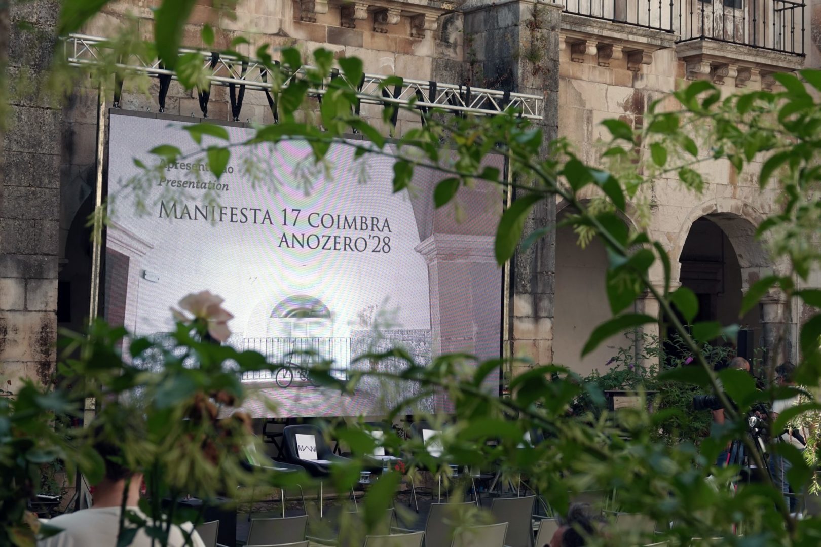 Manifesta 17 se presenta en Coimbra con la Rua da Sofia como uno de sus epicentros