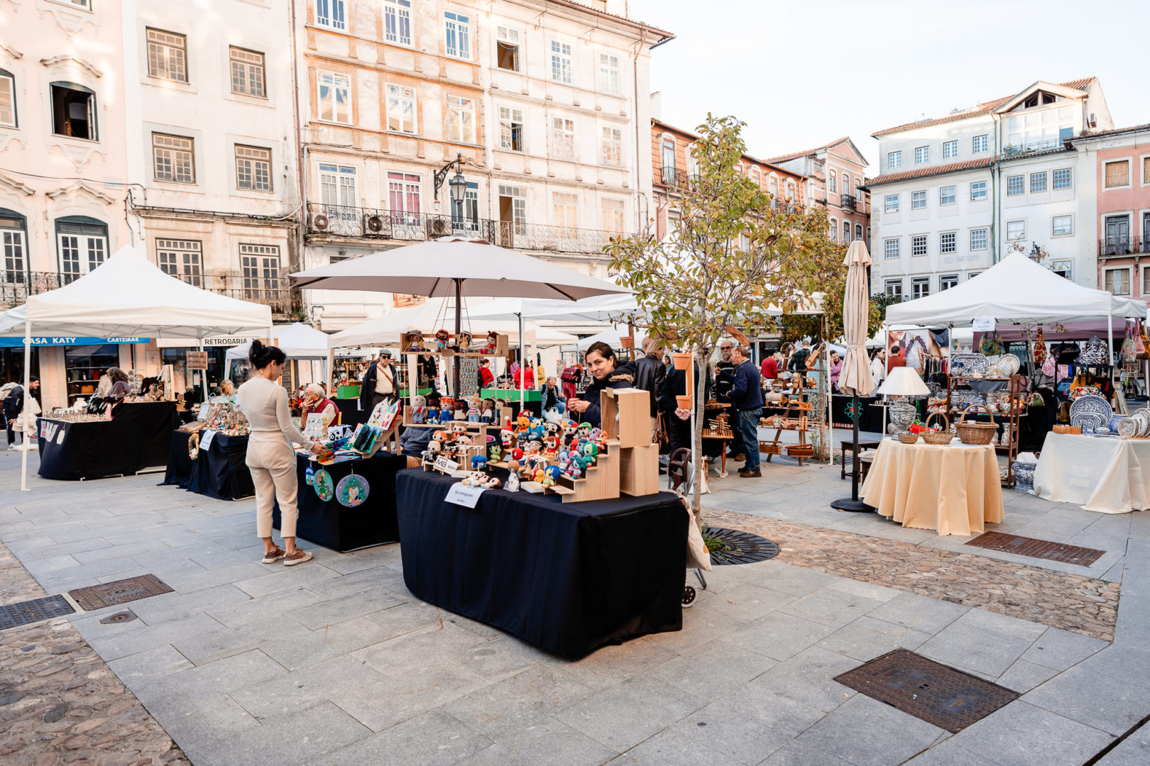 La foire artisanale urbaine revient à la Praça do Comércio samedi