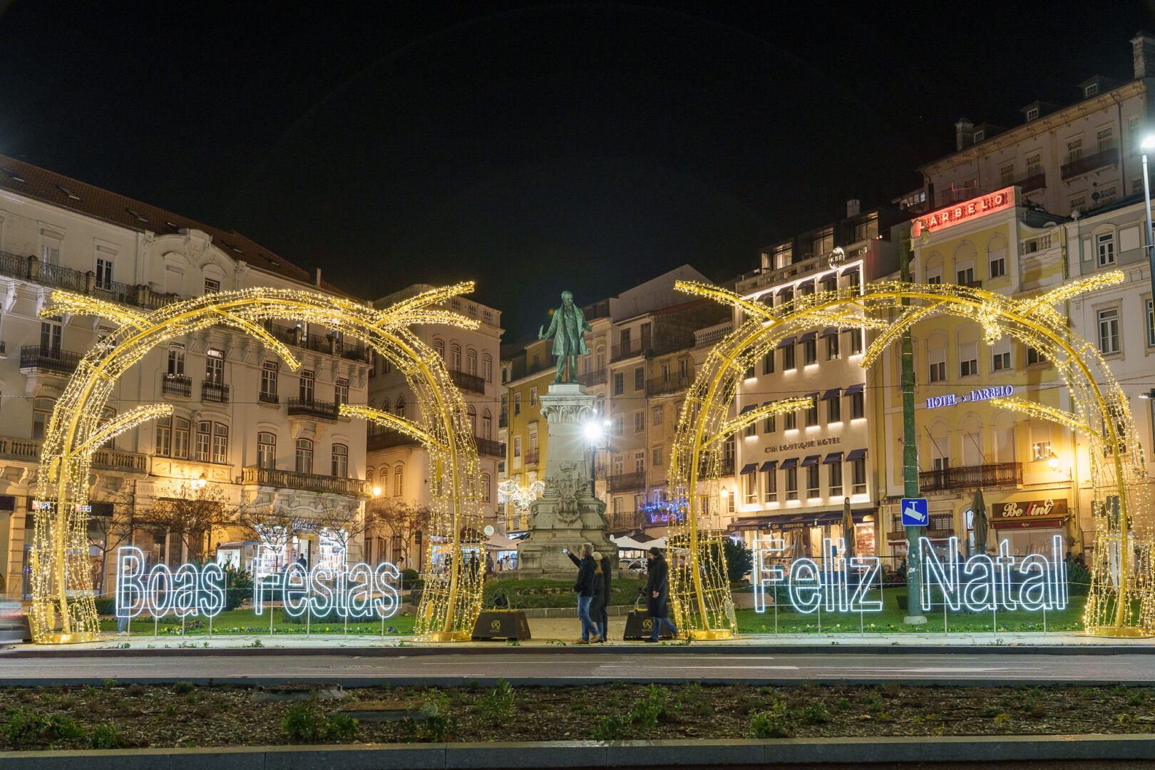 Natal chega a Coimbra com luzes, mercado e concertos