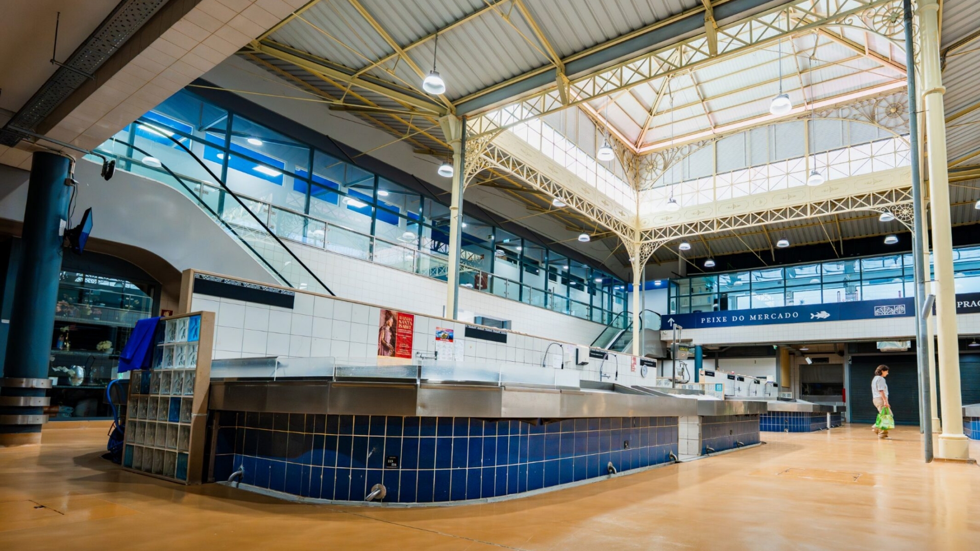 Câmara de Coimbra aprova apoio extraordinário aos comerciantes do Mercado Municipal D. Pedro V